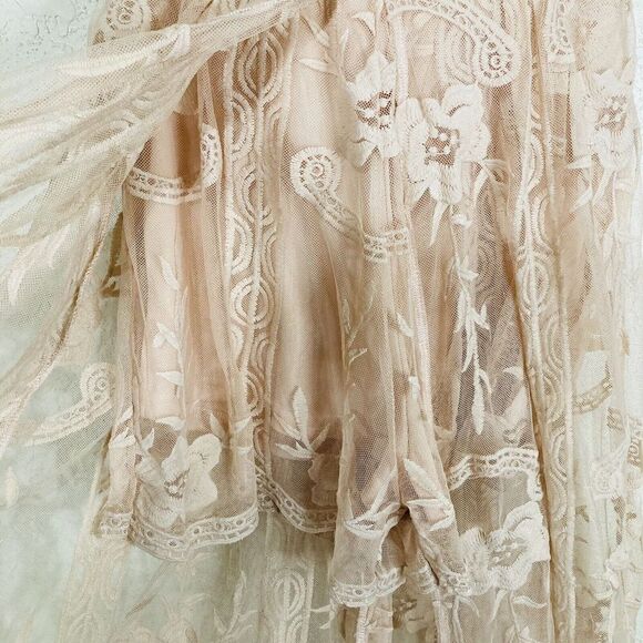 Show Po Love Spell Maxi Dress Blush Lace Overlay Embroidered Short Sleeve Sz 4 - Picture 13 of 16